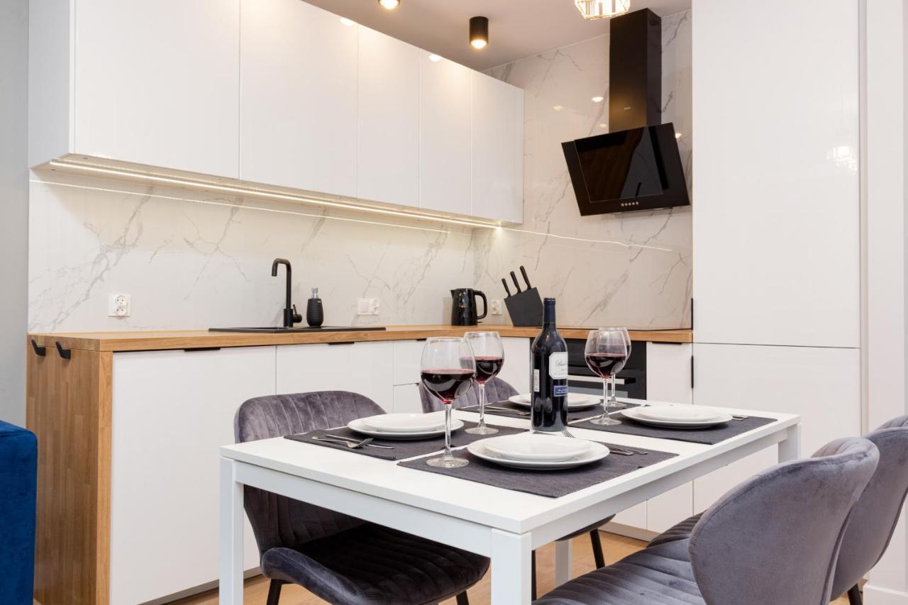 Beautiful Two-Bedroom Apartment Warsaw Bielany By Noclegi Renters Bagian luar foto