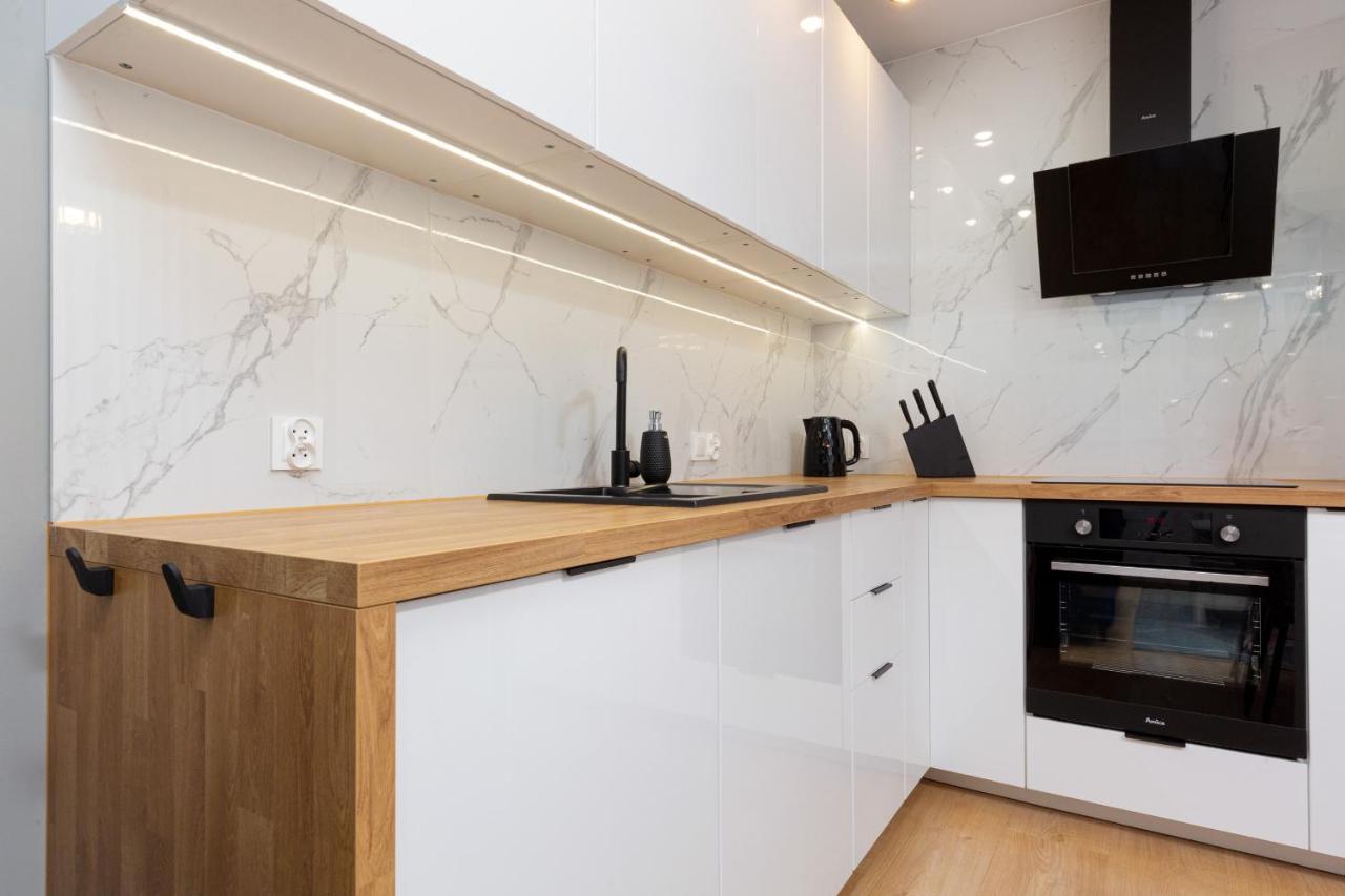 Beautiful Two-Bedroom Apartment Warsaw Bielany By Noclegi Renters Bagian luar foto