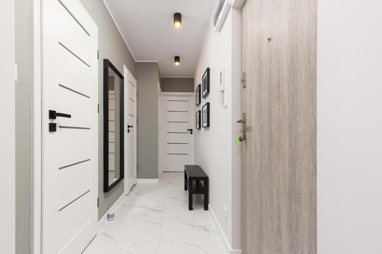 Beautiful Two-Bedroom Apartment Warsaw Bielany By Noclegi Renters Bagian luar foto